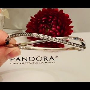 Pandora sparkling bracelet size 7.1”
